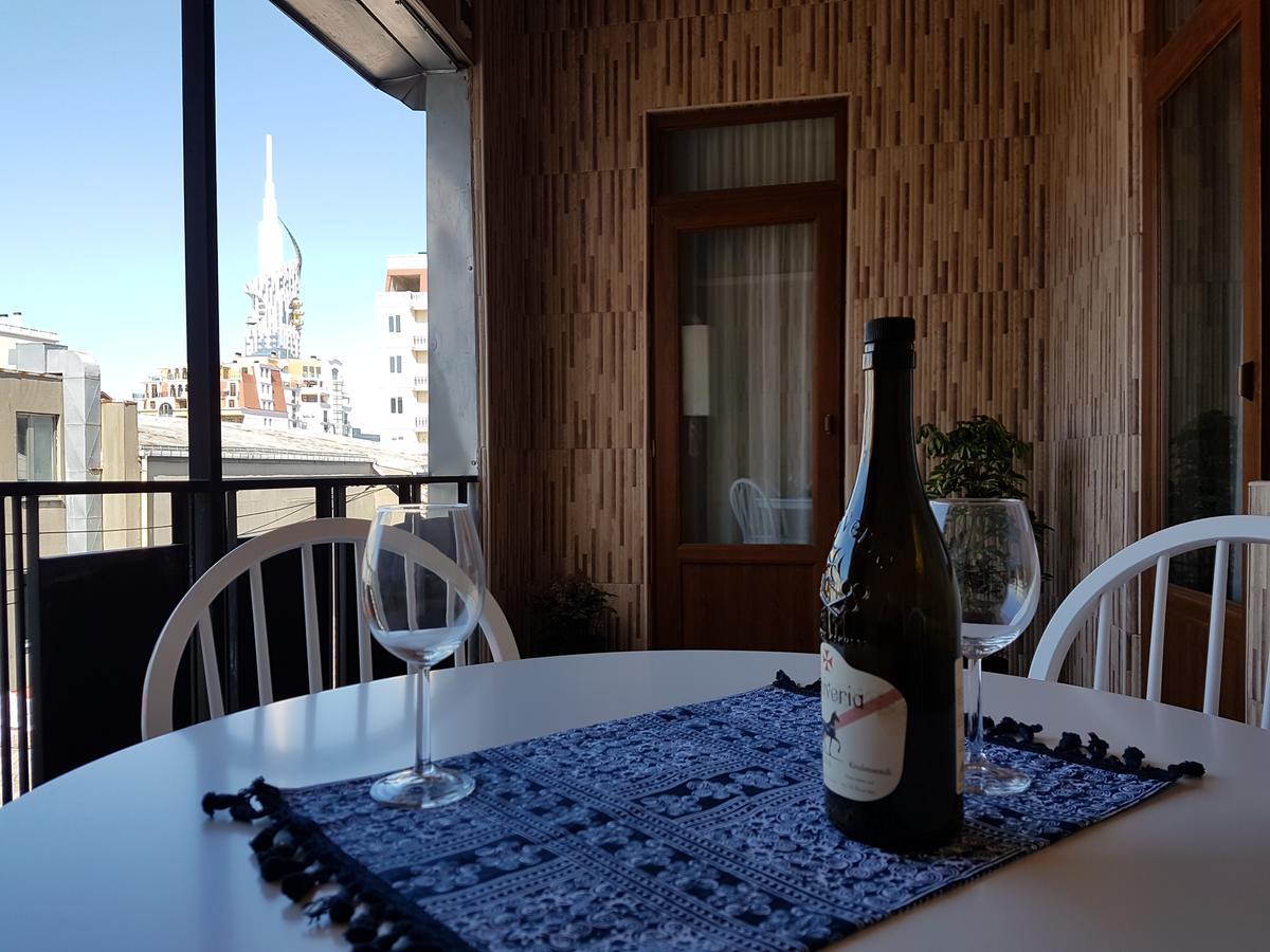 The Starry Night Apartment Батуми Экстерьер фото