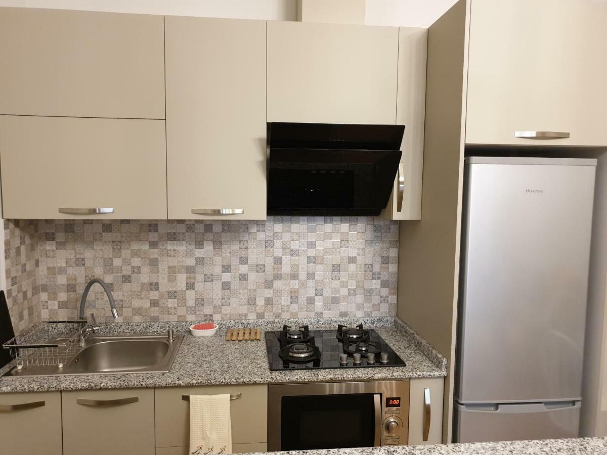 The Starry Night Apartment Батуми Экстерьер фото